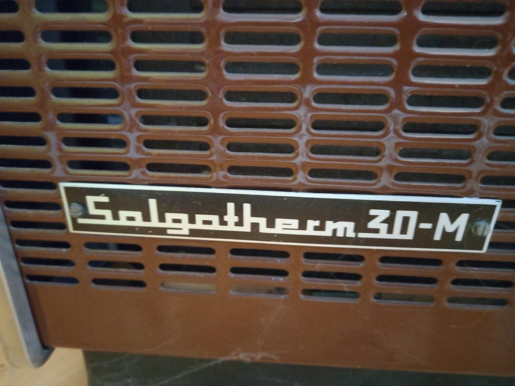 Salgotherm 30 M konvektor külső felirat